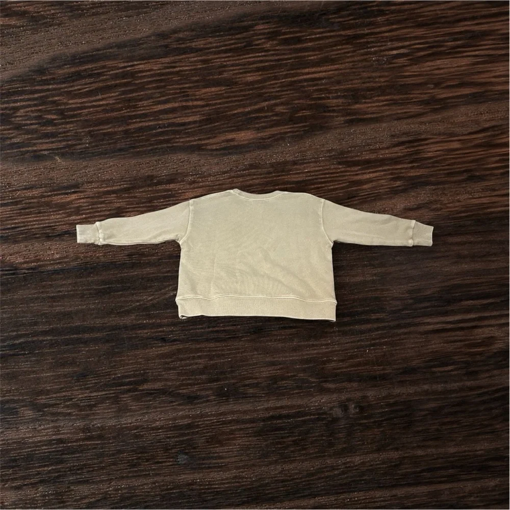 Little Texan Design NWT  Size 6  Long Sleeve Sweatshirt
